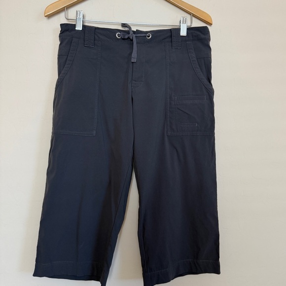 Lucy Women’s Walkabout Capri Pants Dark Gray activewear outdoor hiking Small - Picture 2 of 13